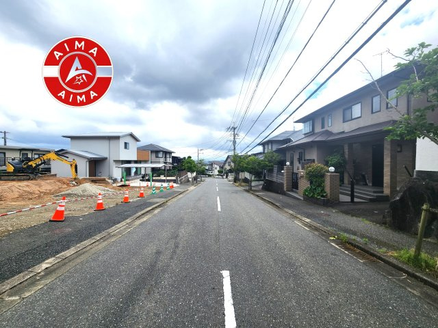 福岡市西区野方5丁目第1-2棟（2号棟）の前面道路含む現地写真|前面道路です。