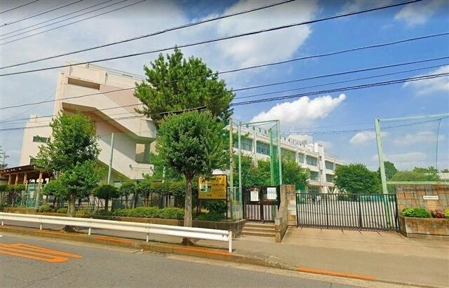 日野市立日野第三小学校まで400m