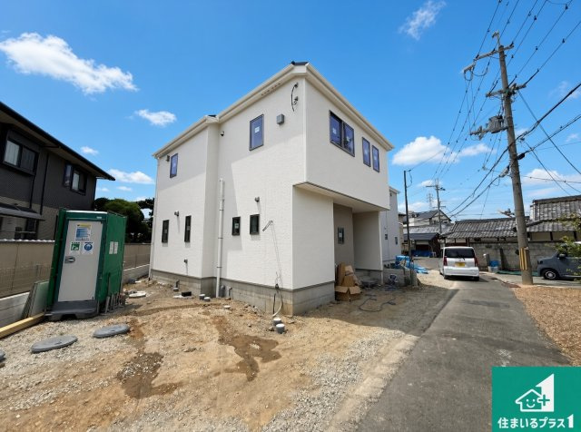 泉佐野市上瓦屋　第1期　新築一戸建ての前面道路含む現地写真|周辺は落ち着いた街並みの住宅地！子育てがしやすい住環境です！まだ未完成ですが、現地でしかわからない事もございます。是非一度ご覧ください。