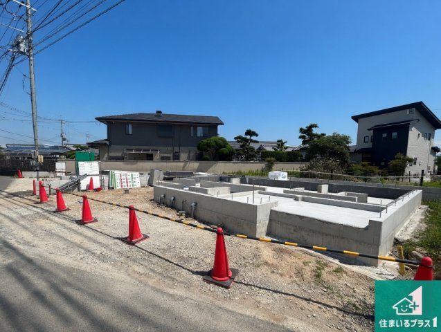 泉佐野市上瓦屋　第1期　新築一戸建ての外観|周辺は落ち着いた街並みの住宅地！子育てがしやすい住環境です！まだ未完成ですが、現地でしかわからない事もございます。是非一度ご覧ください。