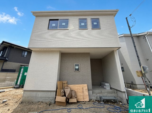 泉佐野市上瓦屋　第1期　新築一戸建ての外観|現在建築中！落ち着いた街並みで新生活を始めることが出来そう！周辺の物件も併せてご紹介させて頂きます！