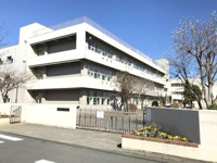 青梅市立霞台小学校まで438m