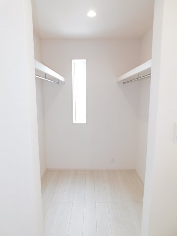 名古屋市港区船頭場２丁目の新築一戸建の収納|◇大型ウォークインクローゼット◇　　大きな荷物や季節物などが大容量収納できます♪