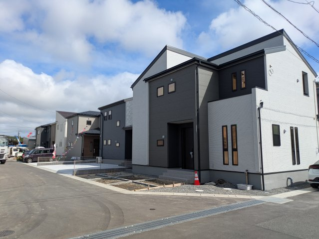 【いわき市平城東１丁目／10号棟】　◆広々1835帖LDK♪