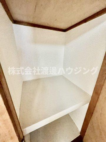南津の辺町貸家の収納