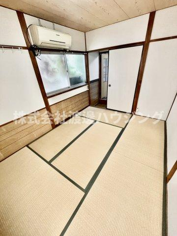 南津の辺町貸家の和室