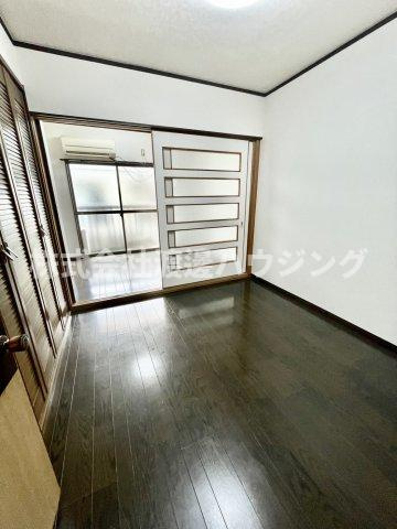 南津の辺町貸家の居間・リビング