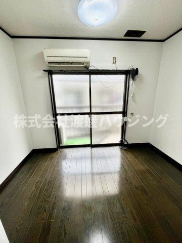 南津の辺町貸家の居間・リビング