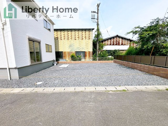第1下妻市下妻丁　新築戸建　2号棟の駐車場