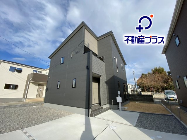 【いわき市平城東１丁目／11号棟】　◆開放的な角地♪　◆ランドリールーム有り♪