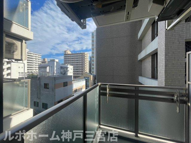 セレニテ神戸ミラクのバルコニー