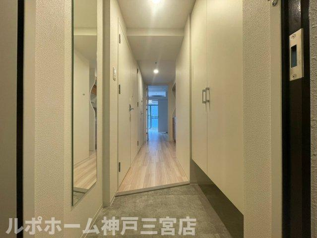 セレニテ神戸ミラクの玄関