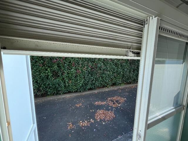 ※別号室写真　シャッター