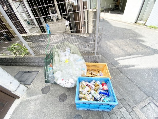 REV JOURSのその他共用部分|敷地内ゴミ捨て場です☆