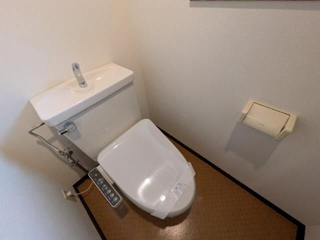 カーサエステレーヤのトイレ|☆室内洗濯機置き場☆