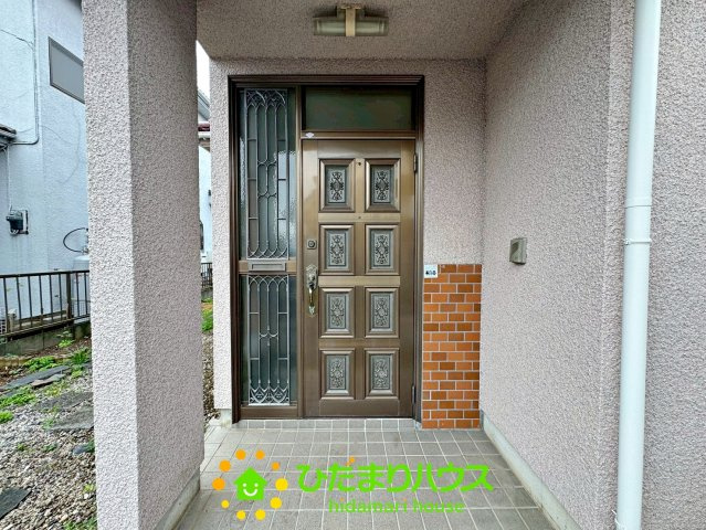 加須市馬内　中古一戸建ての玄関