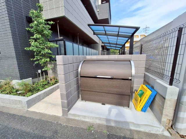 Ｂｏｎｈｅｕｒ　ｄｅ　Ｃｈｉｅｎ　Ｋｉｔａａｙａｓｅの周辺|専用ゴミ捨て場