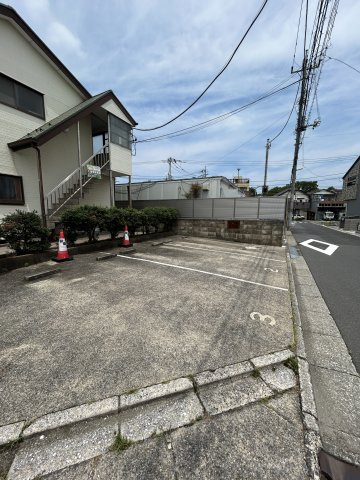 プライズ神星の駐車場