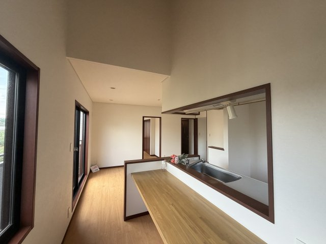 東村山市恩多町　二世帯住宅の居間・リビング