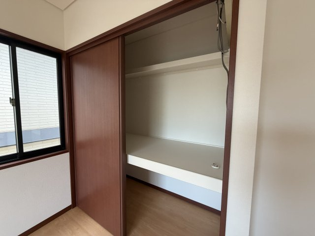 東村山市恩多町　二世帯住宅の収納