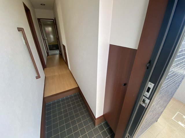 東村山市恩多町　二世帯住宅の玄関