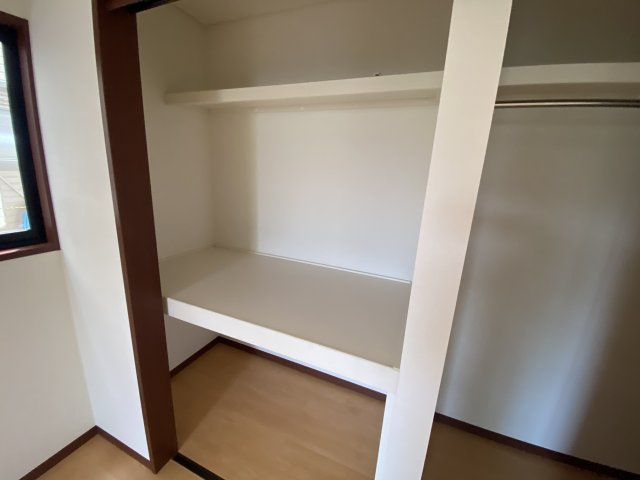 東村山市恩多町　二世帯住宅の収納