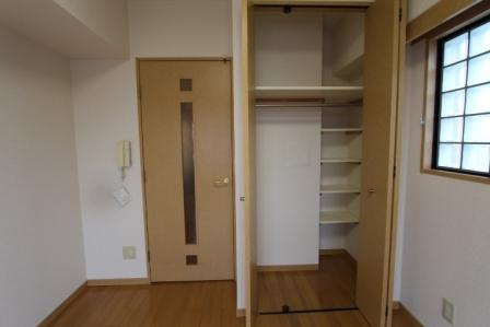 エシッド行徳駅前の収納