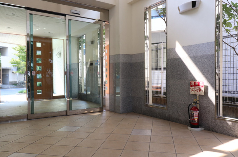 リビオン千代町のエントランス