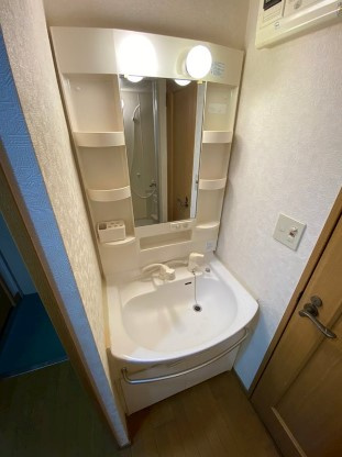 アンピール唐人町の洗面所