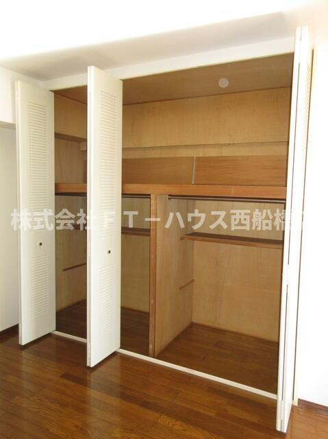 ロイヤルマンション市川の収納