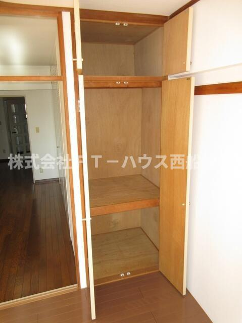 ロイヤルマンション市川の収納