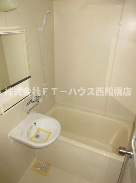ロイヤルマンション市川の浴室