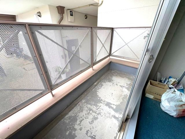 新栄プロパティー藤井寺のバルコニー