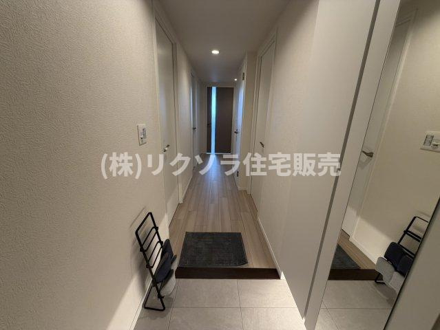 ルネヒューマンズガーデン枚方の内装|玄関内部
■物件内覧・資金計画相談・住宅ローン相談、リフォーム相談、お問合せ受付中■
※当日・翌日のご内覧、ご相談はお電話でのお問合せがスムーズです！
