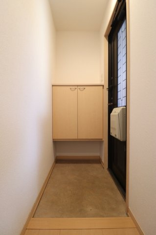 クレールヴィラ三和 A/B/Cの玄関