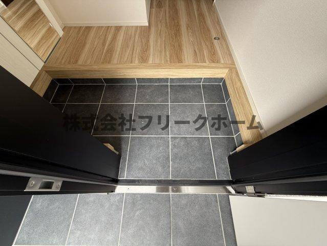小金井市貫井北町３丁目のテラスの玄関