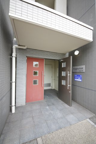 スピーリアBのエントランス
