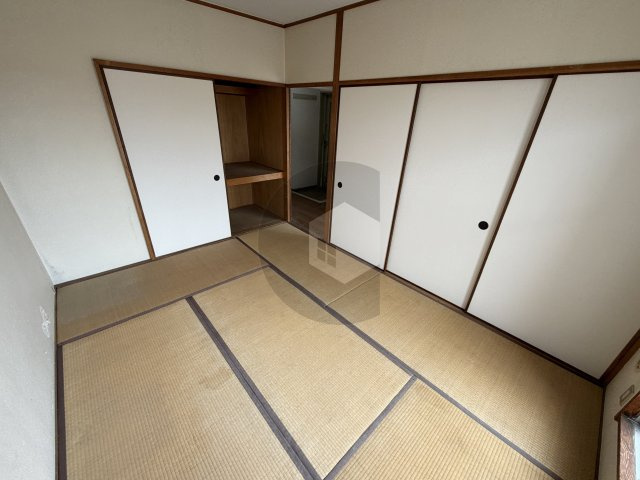 ハイツタカハシの和室