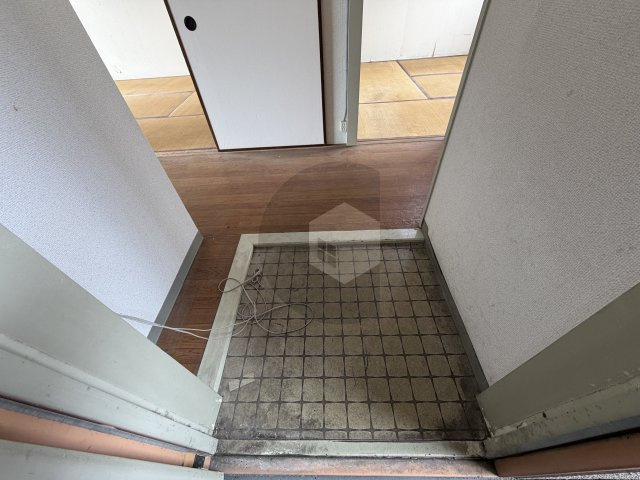 ハイツタカハシの玄関