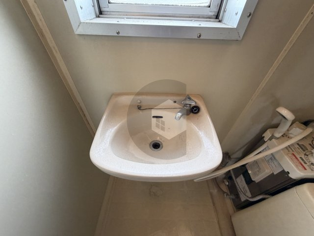 ハイツタカハシの洗面所