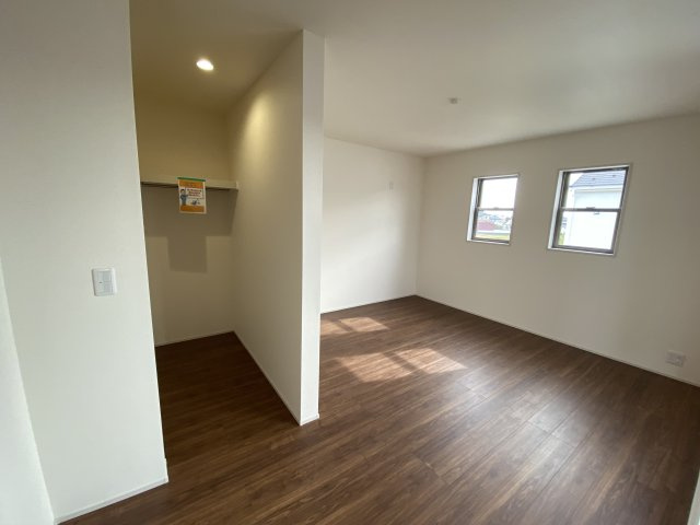 【いわき市平城東１丁目／12号棟】　いわき駅まで徒歩12分♪マルトまで徒歩7分の収納|同施工　ちょっとした収納スペースも充実しています