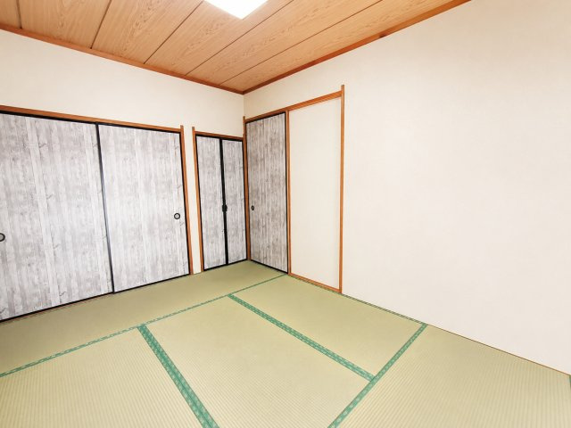 越谷市大字大杉　二世帯中古注文住宅の和室|和室でゆっくりくつろげます！
デジタル加工された写真です。