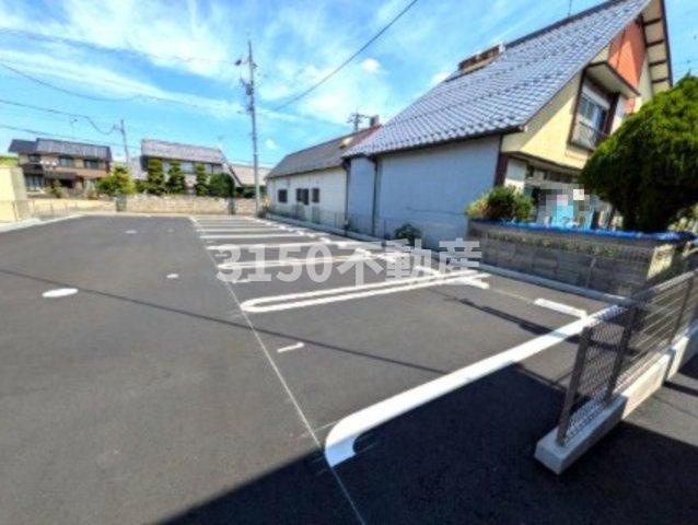 Jumeaux RH Aの駐車場