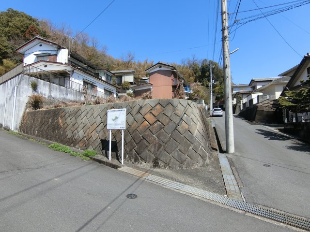 売地　富岡市黒川　の前面道路含む現地写真