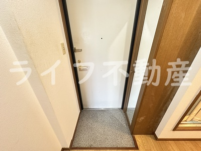 ビューティーセゾン和の玄関|明るい玄関です