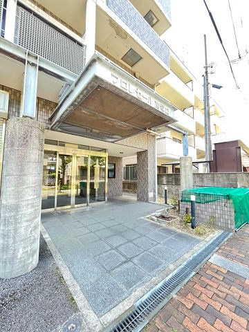 フロレセール南塚口のエントランス