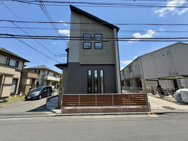 戸建 小平市花小金井５丁目の前面道路含む現地写真