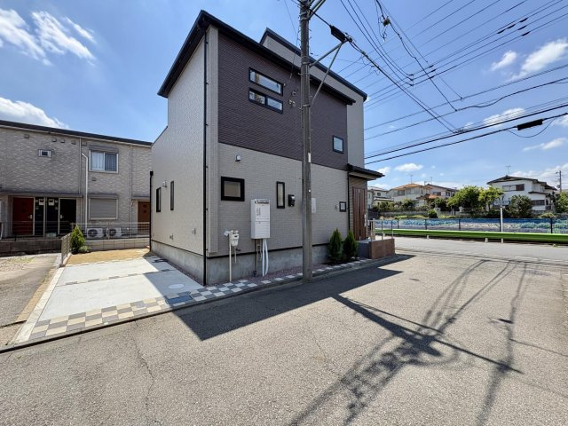 戸建 小平市花小金井５丁目の前面道路含む現地写真