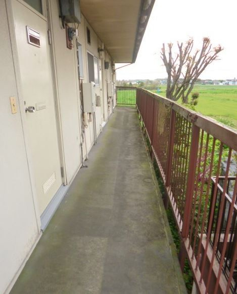 コーポ上野【キャッシュバック対象】のエントランス|エントランスです