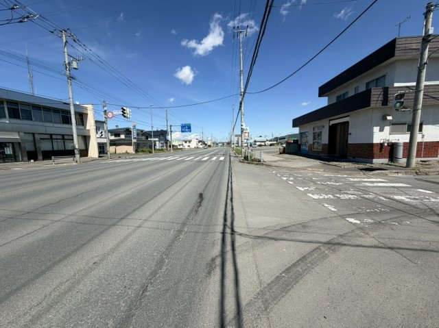【前面道路含む現地写真】の画像
